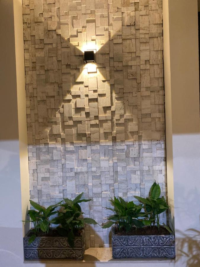 Continental Boutique House Bed and Breakfast Islamabad Eksteriør billede