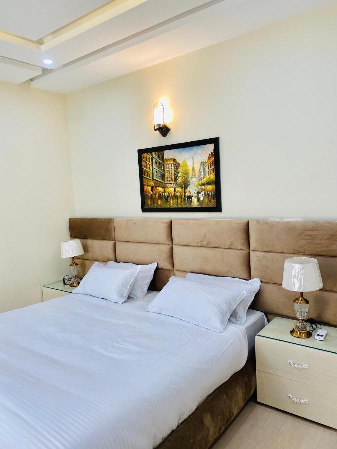Continental Boutique House Bed and Breakfast Islamabad Eksteriør billede