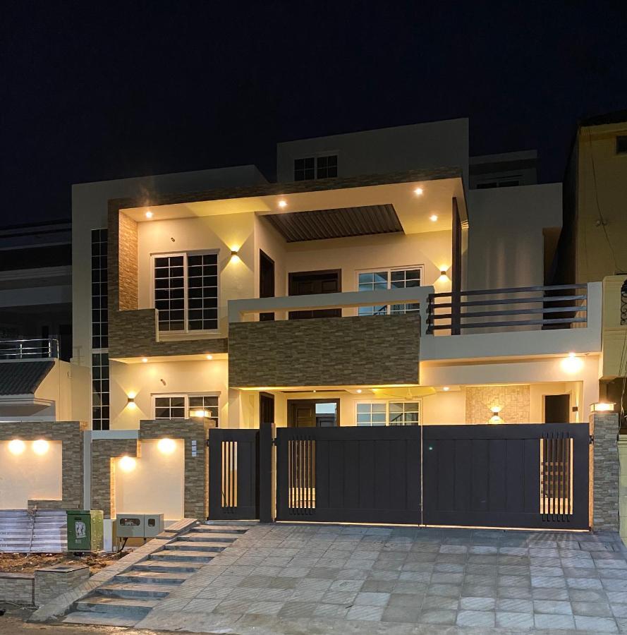 Continental Boutique House Bed and Breakfast Islamabad Eksteriør billede