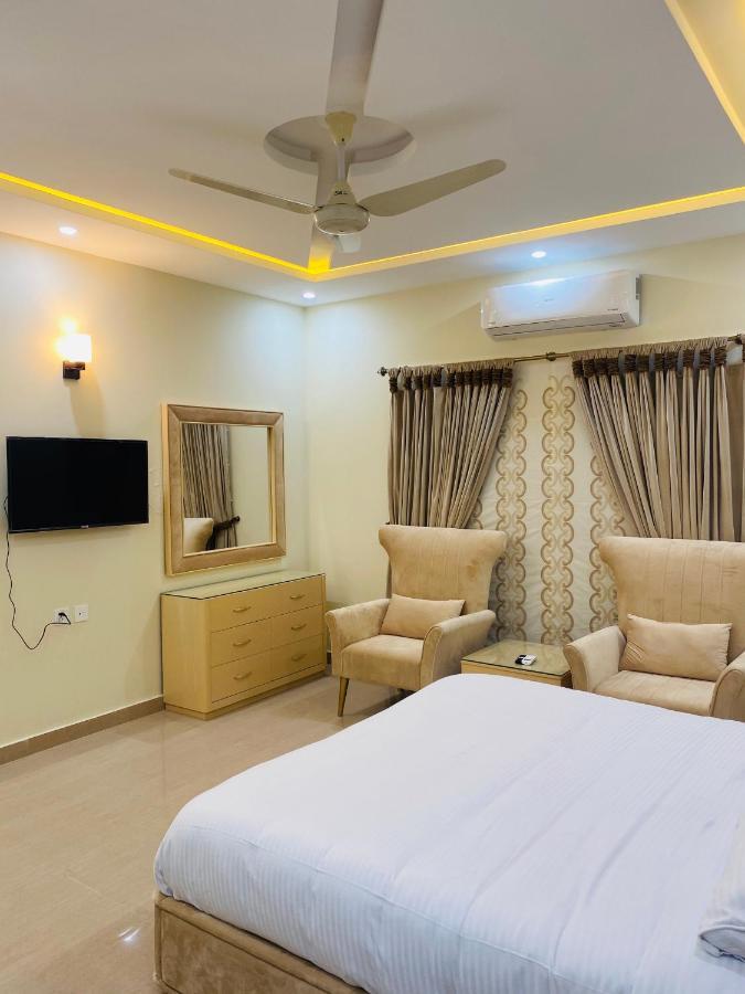 Continental Boutique House Bed and Breakfast Islamabad Eksteriør billede